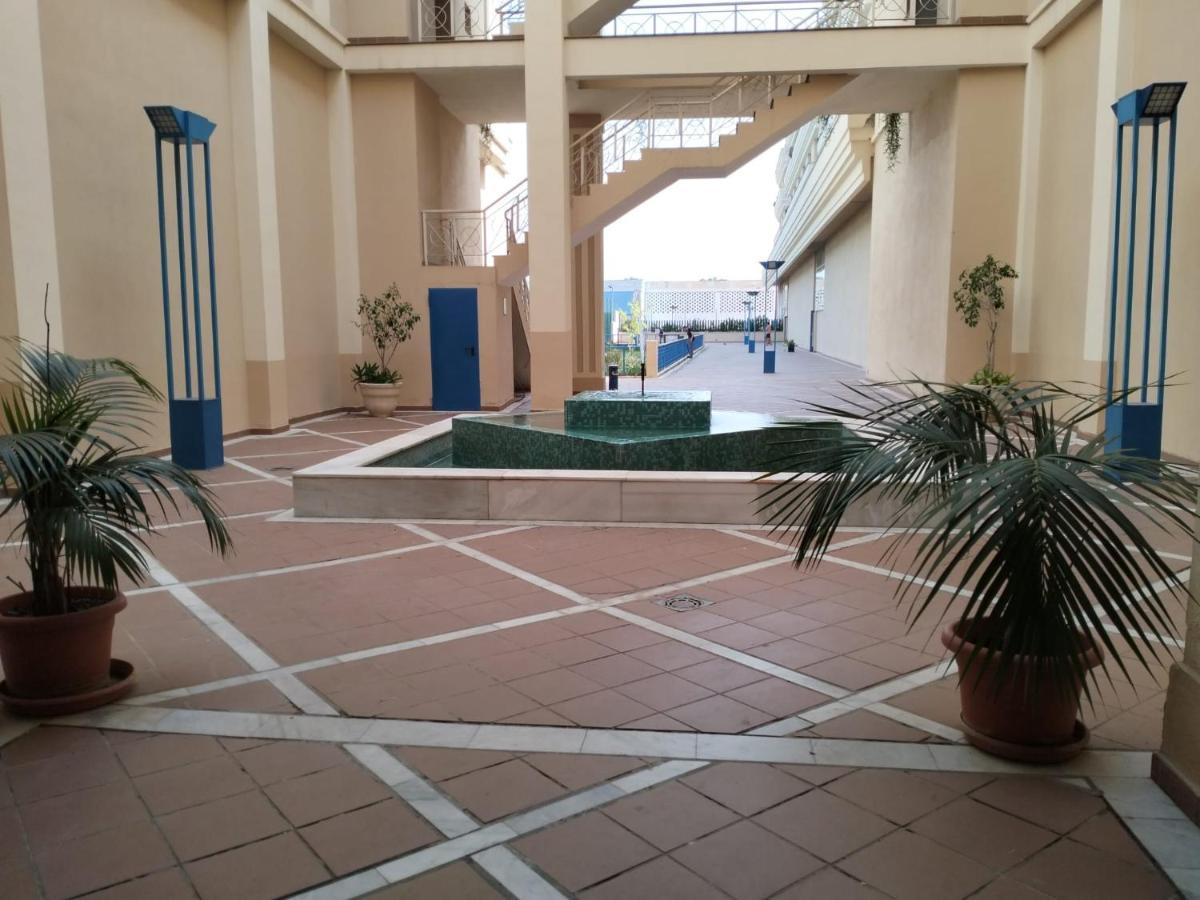 Estudio Fibes-Lux Sevilla Luaran gambar