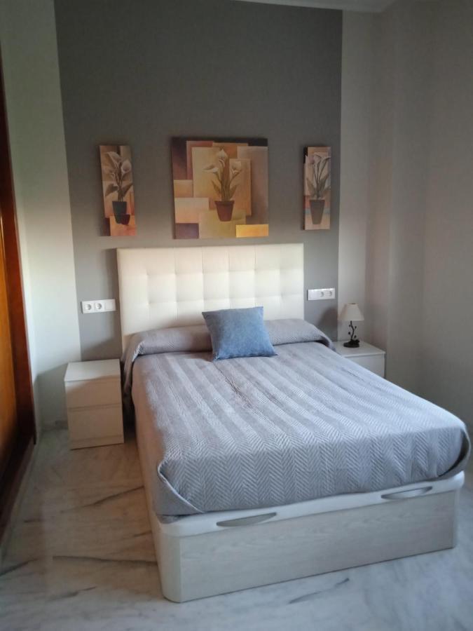 Estudio Fibes-Lux Sevilla Luaran gambar